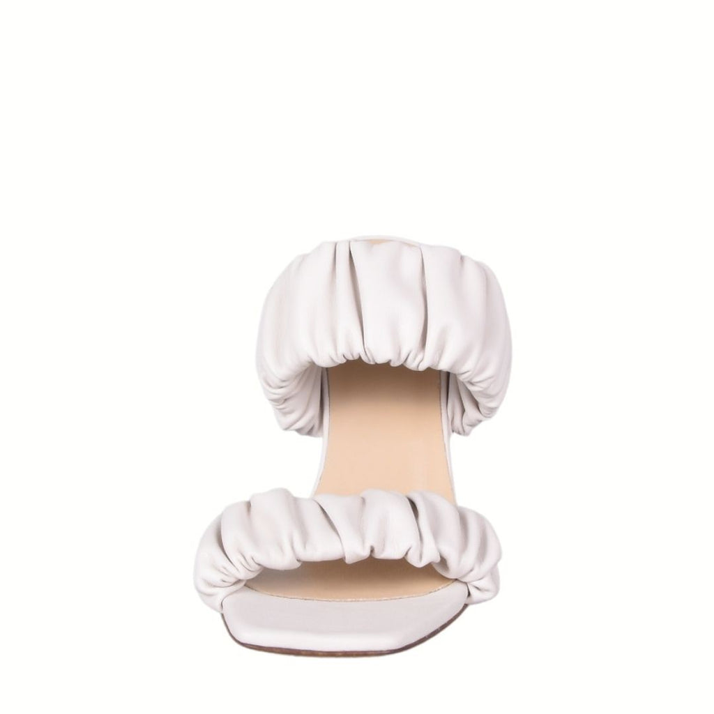 Sandali con tacco e fasce elastiche avorio made in italy studio creazioni  altezza 9 cm 